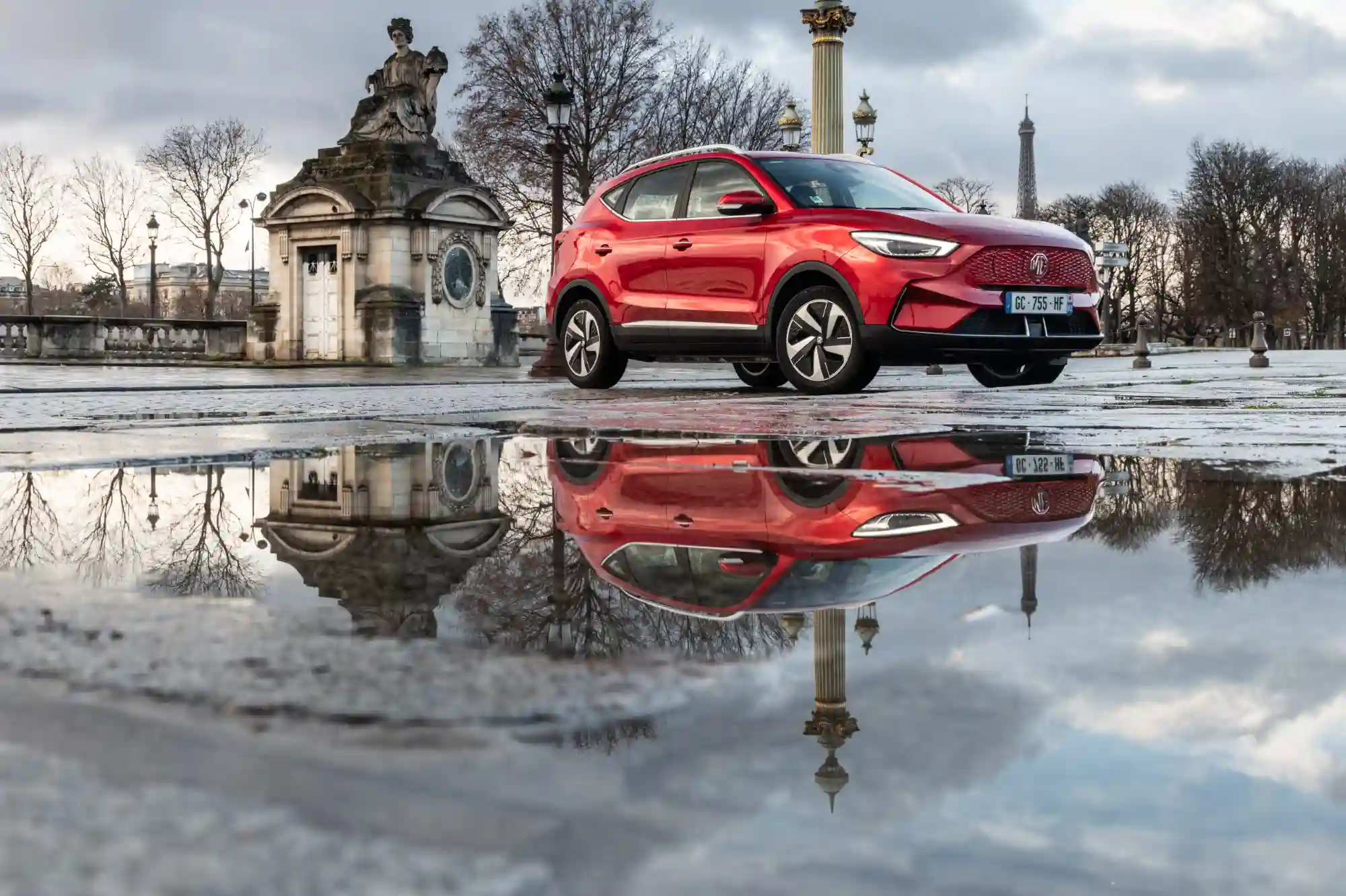 MG ZS EV rouge reflet